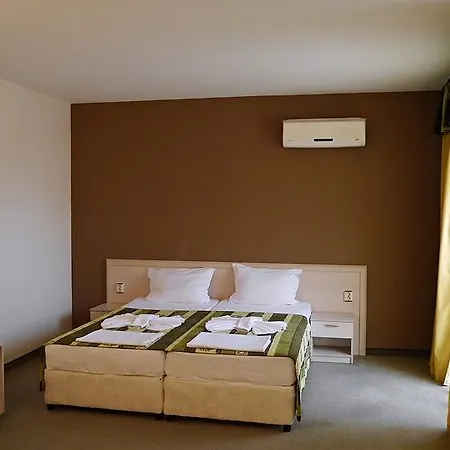 Avalon Hotel 3*